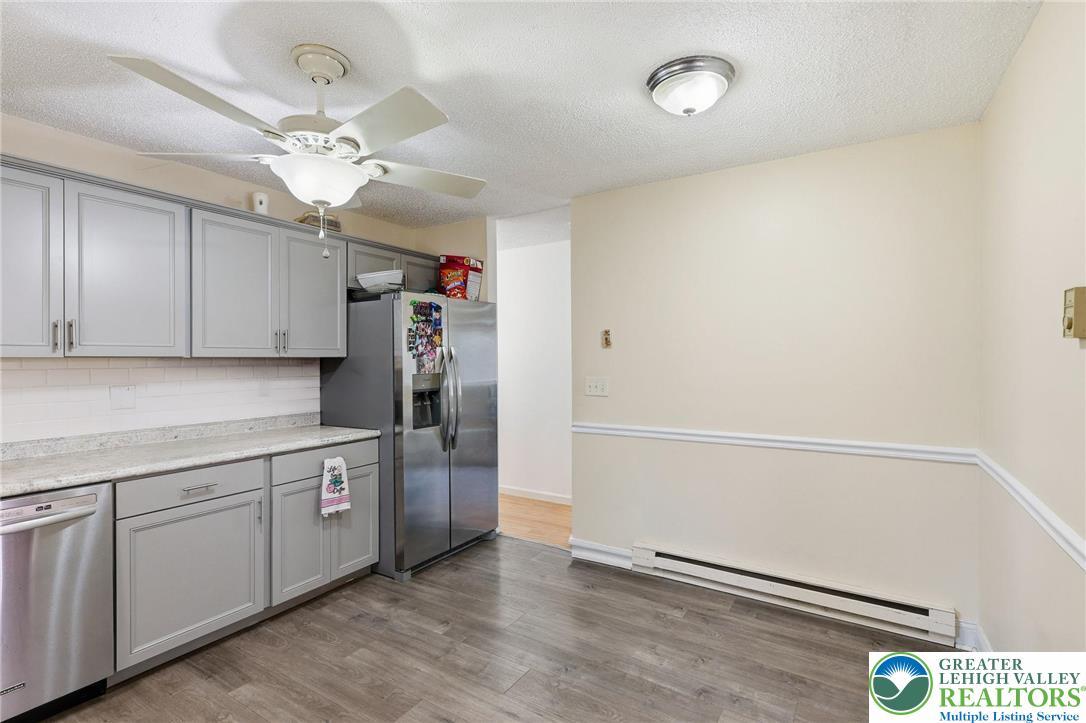104 Scotch Pine Court Dingmans Ferry, PA 18328 - Photo 12 of 41 a view of a kitchen with electric appliances