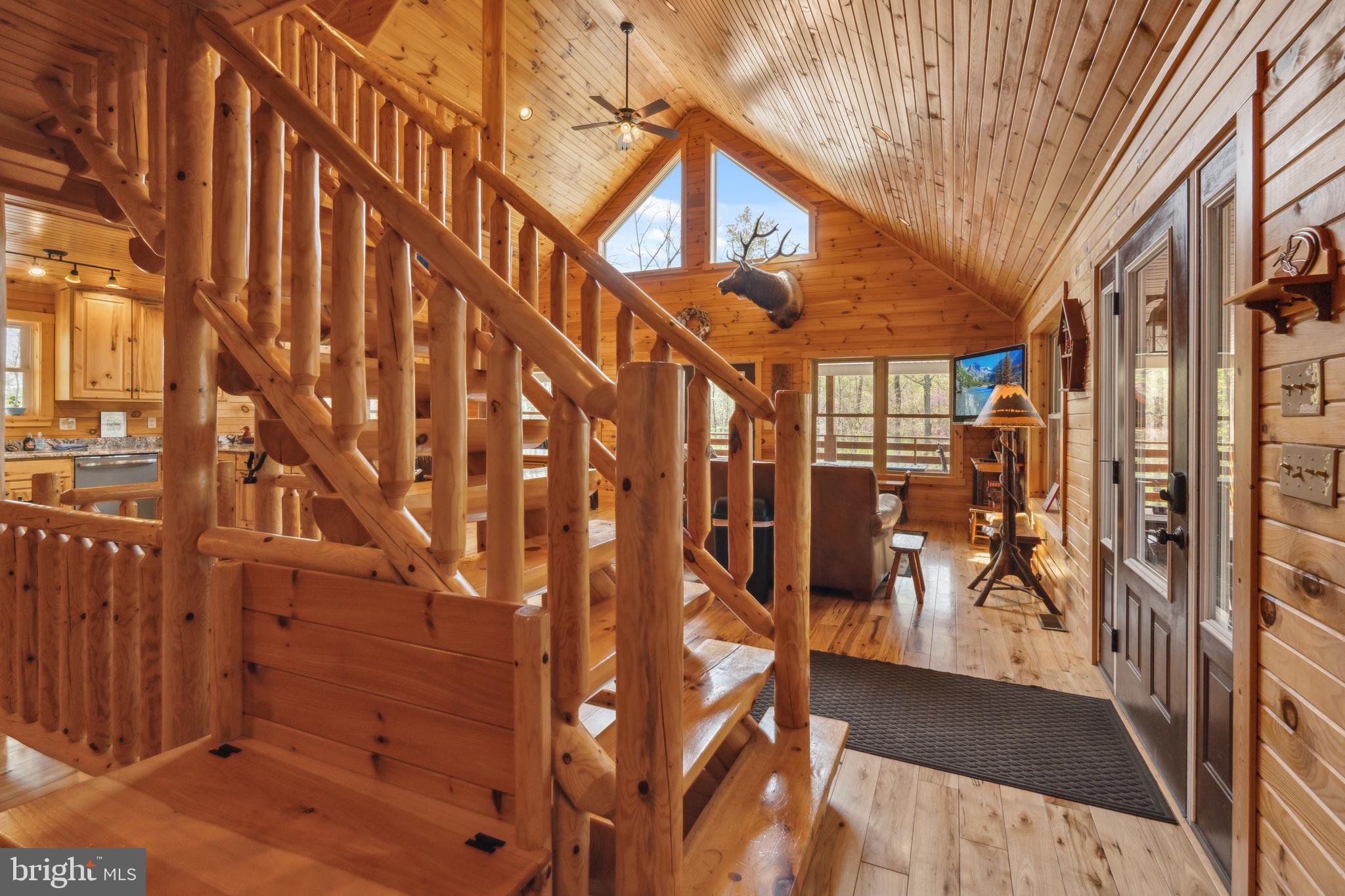 11007 Sugar Maple Huntingdon, PA 16652 - Photo 23 of 46 Custom Stairs