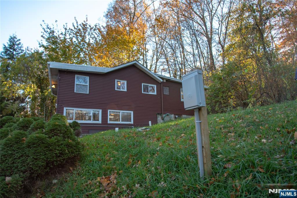 18 Decker Pond Road Sussex, NJ 07461 - Photo 10 of 40