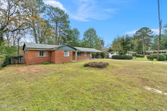 $199,900 | 324 Emerson Drive, Hattiesburg, MS 39401