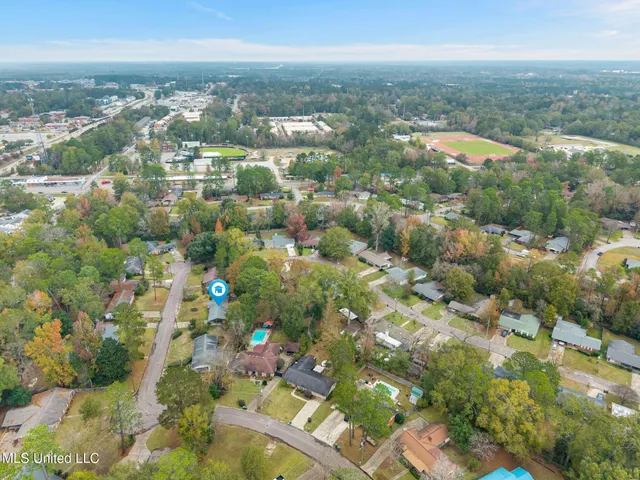 $199,900 | 324 Emerson Drive, Hattiesburg, MS 39401