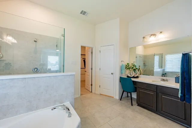 $528,000 | 2029 Hawkes Cove, Leander, TX 78641