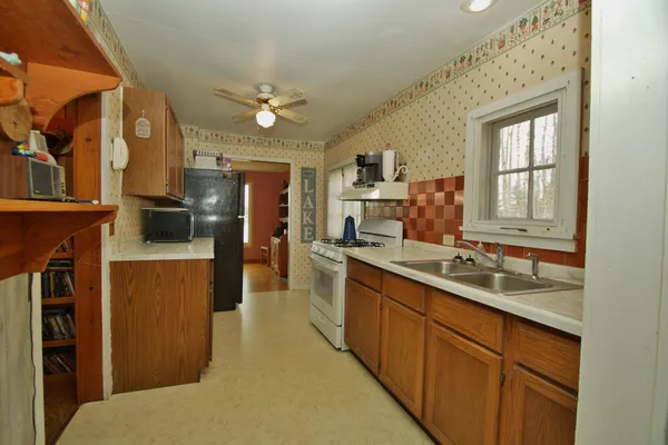 $599,000 | 11404 North Farnsworth Road, Hayward, WI 54843