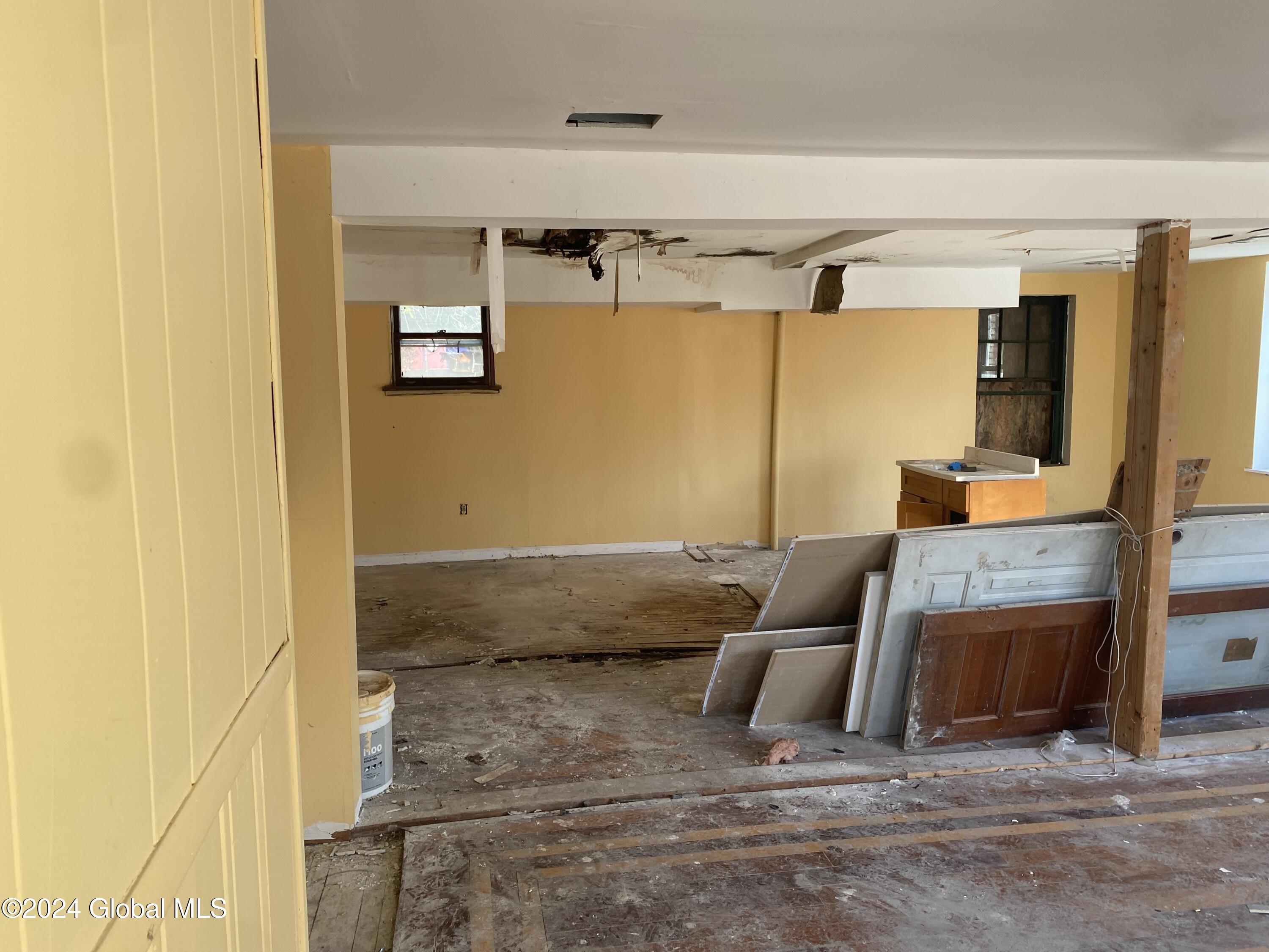 714 Broadway Schenectady, NY 12305 - Photo 12 of 16 IMG_4144