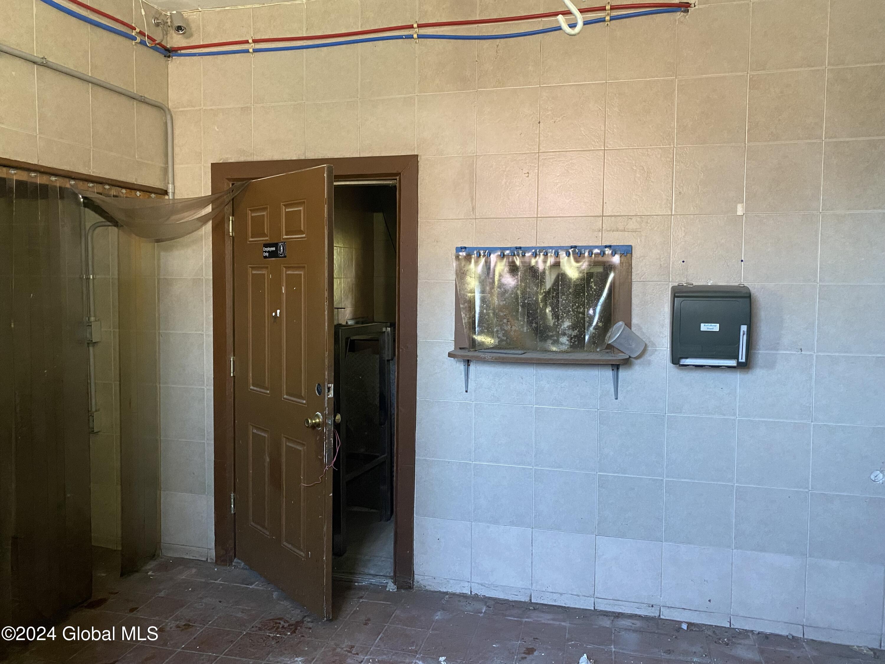 714 Broadway Schenectady, NY 12305 - Photo 4 of 16 IMG_4134