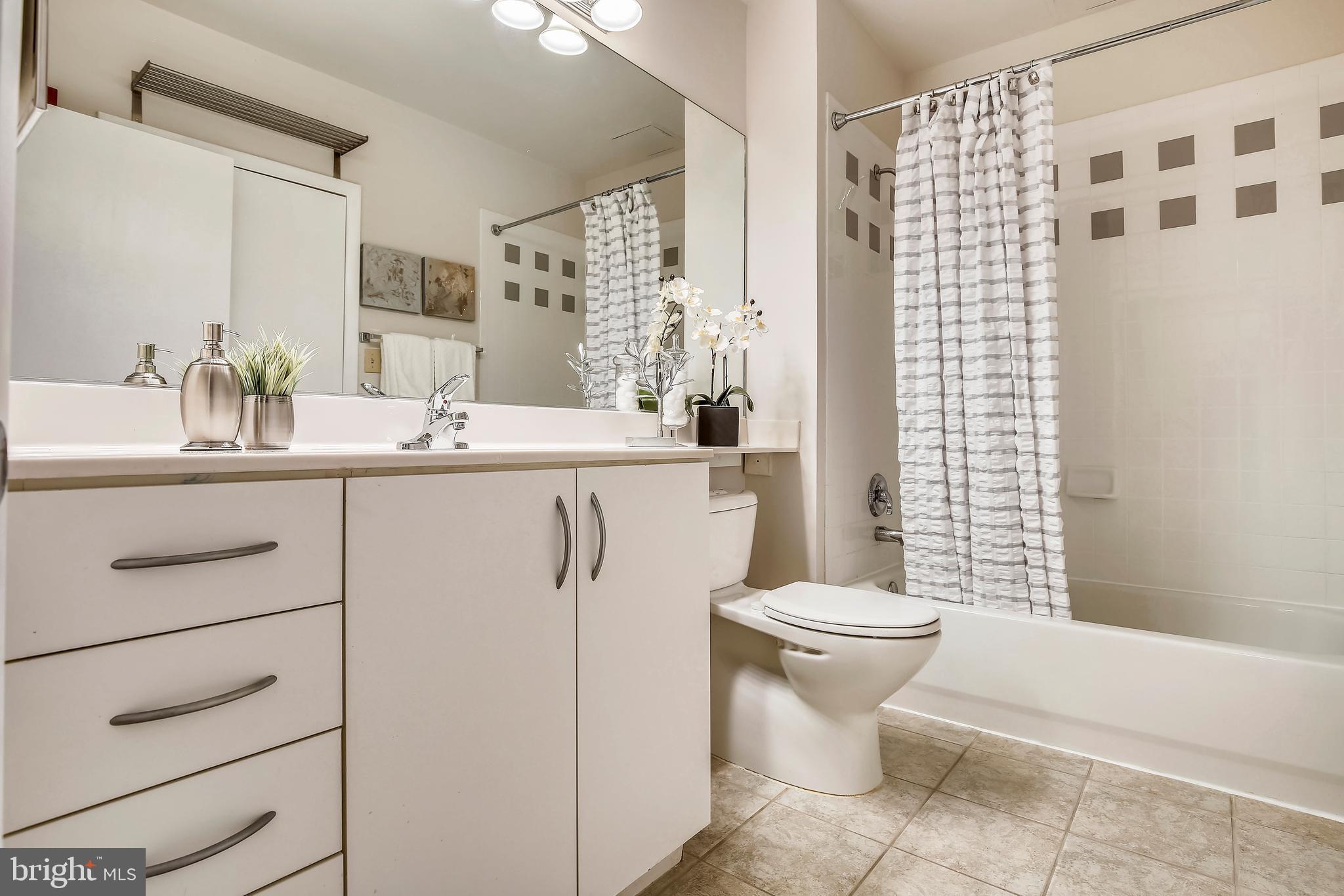 1300 N Street Northwest, Unit 211 Washington, DC 20005 - Photo 21 of 30