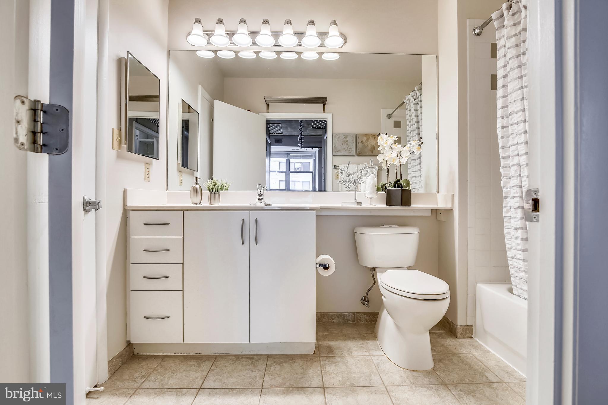 1300 N Street Northwest, Unit 211 Washington, DC 20005 - Photo 23 of 30