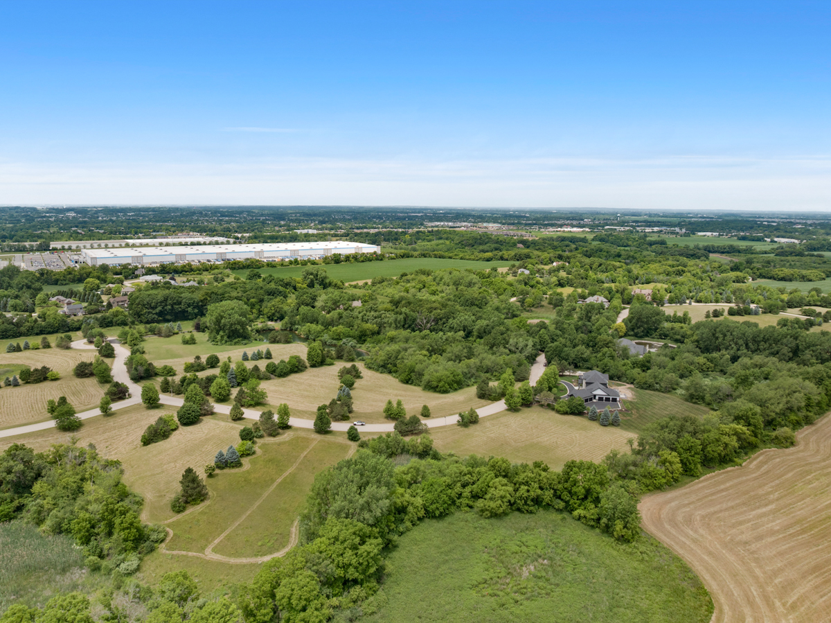 18 Ridgefield Boulevard Huntley, IL 60142 - Photo 9 of 11