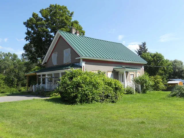 $519,000 | 3910 Claremont Road, Charlestown, NH 03603