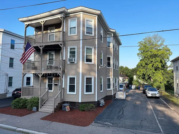 $2,550 | 17 Avery Street, Unit 4, North Attleboro, MA 02760