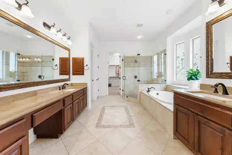 $1,950,000 | 2024 University Club Drive, Austin, TX 78732