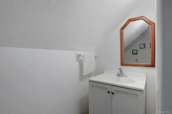 $499,000 | 27 Osborne Hill Road, Wappingers Falls, NY 12590