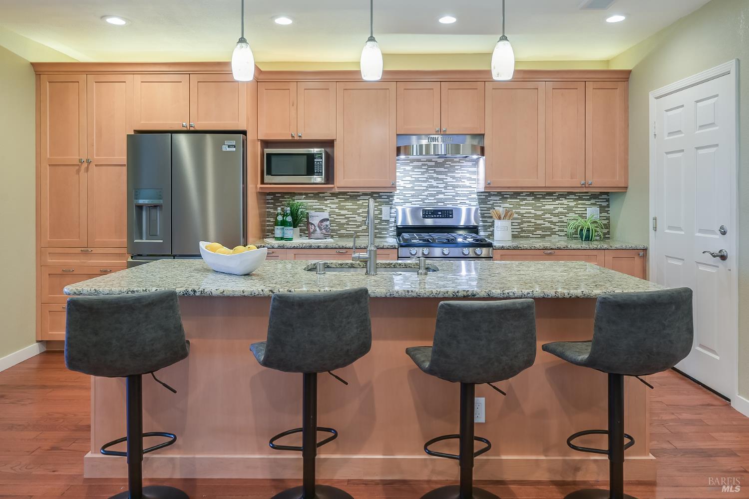 64 Mariners Circle San Rafael, CA 94903 - Photo 15 of 41 Gallery Image 15