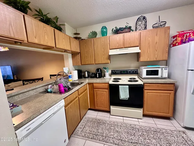 $1,595 | 12311 Kensington Lakes Drive, Unit 205, Jacksonville, FL 32246