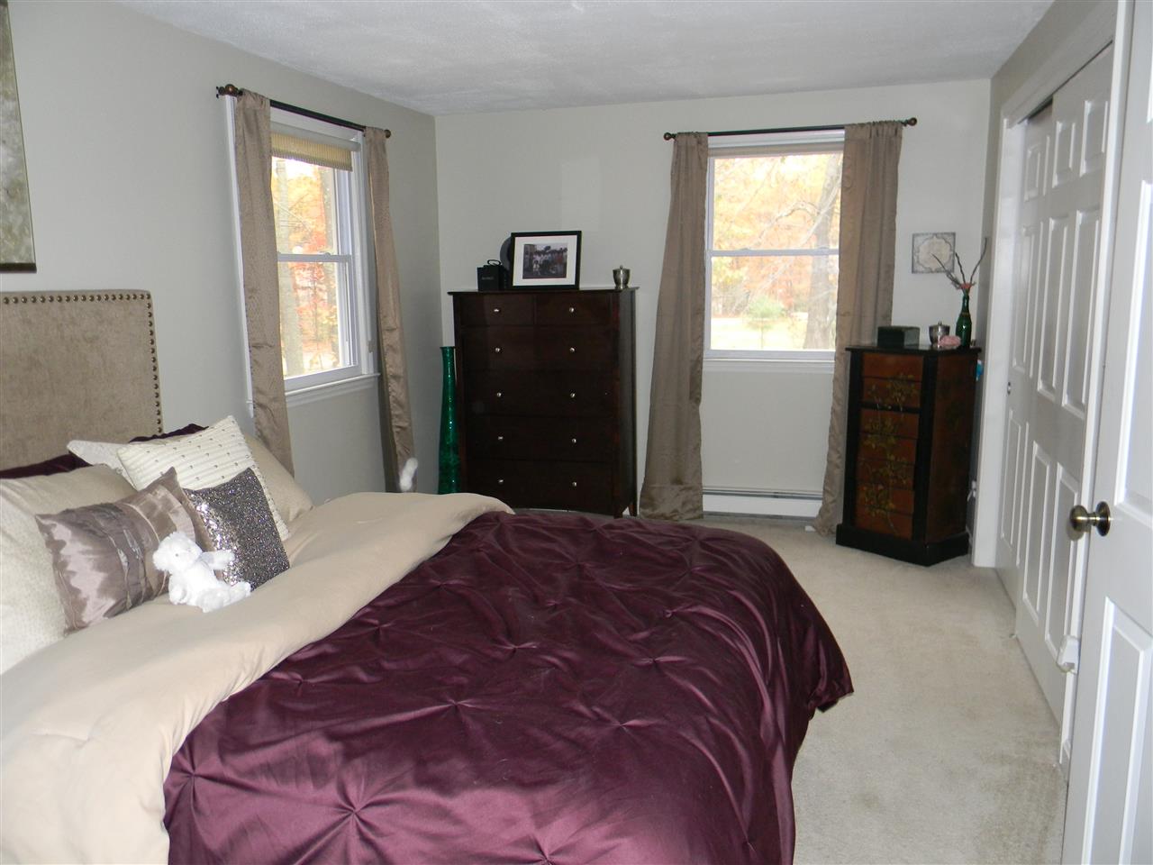 70 Hovey Road Londonderry, NH 03053 - Photo 12 of 38