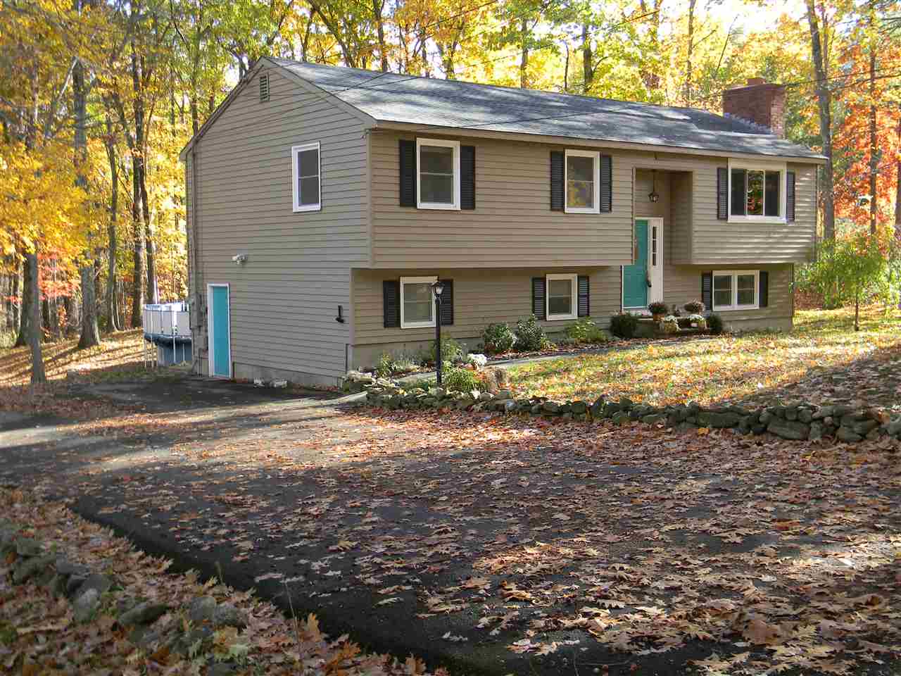 70 Hovey Road Londonderry, NH 03053 - Photo 37 of 38