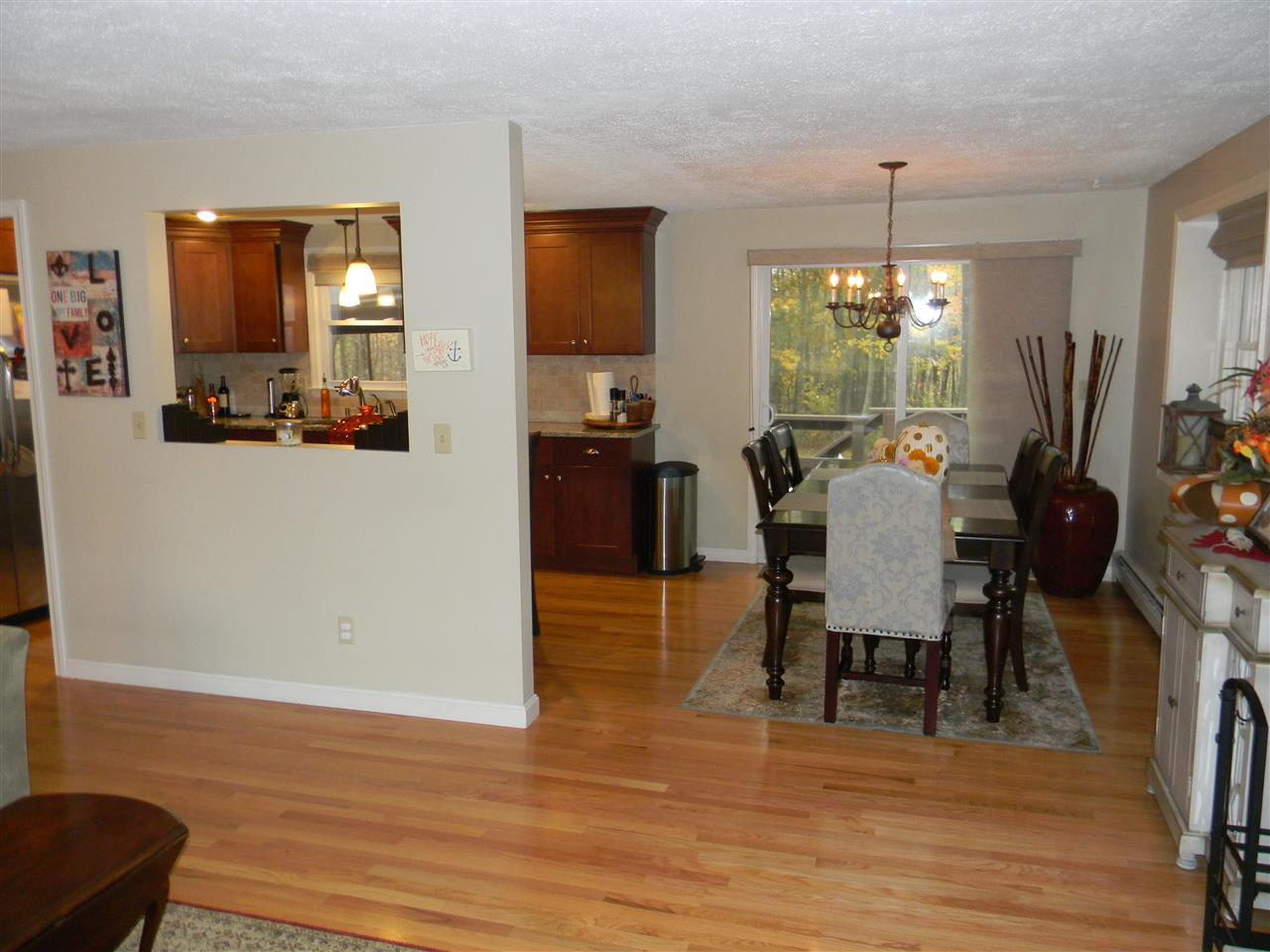 70 Hovey Road Londonderry, NH 03053 - Photo 5 of 38