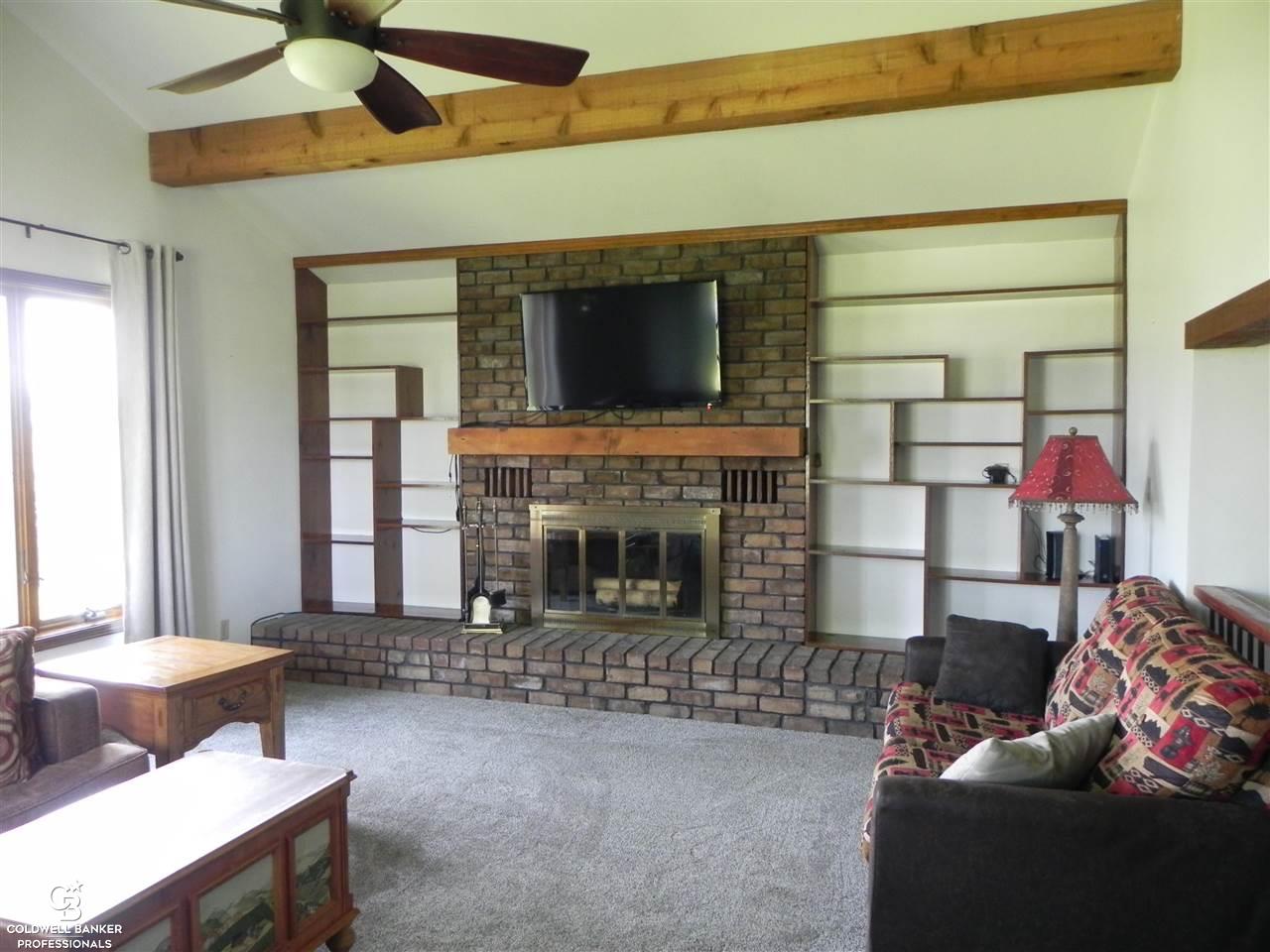 6138 South 8 Mile Road Freeland, MI 48623 - Photo 3 of 43 50049804-2.JPG