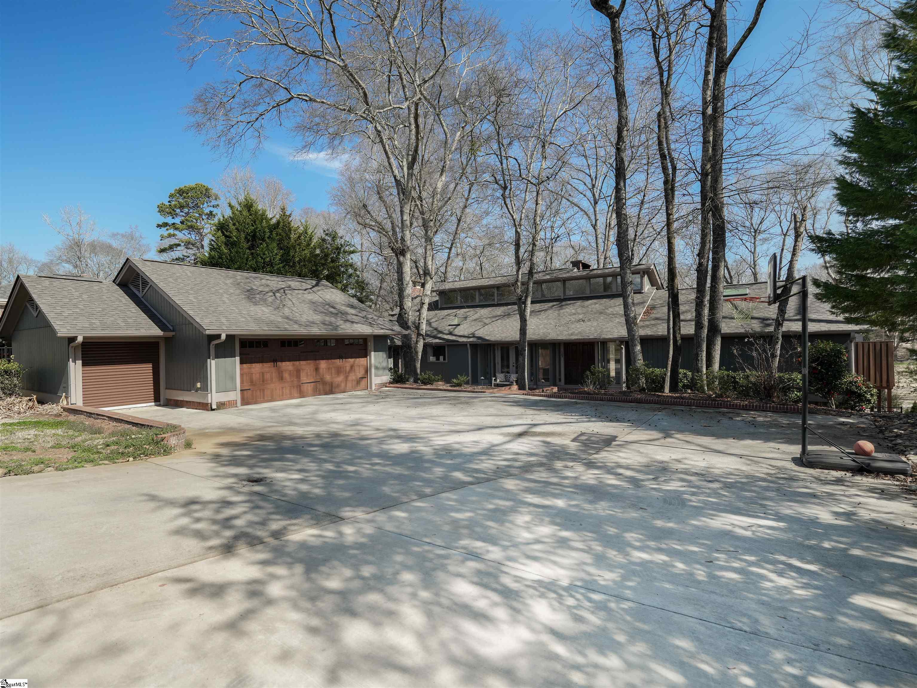 105 Long Point Way Simpsonville, SC 29681 - Photo 1 of 36 Gallery Image 1