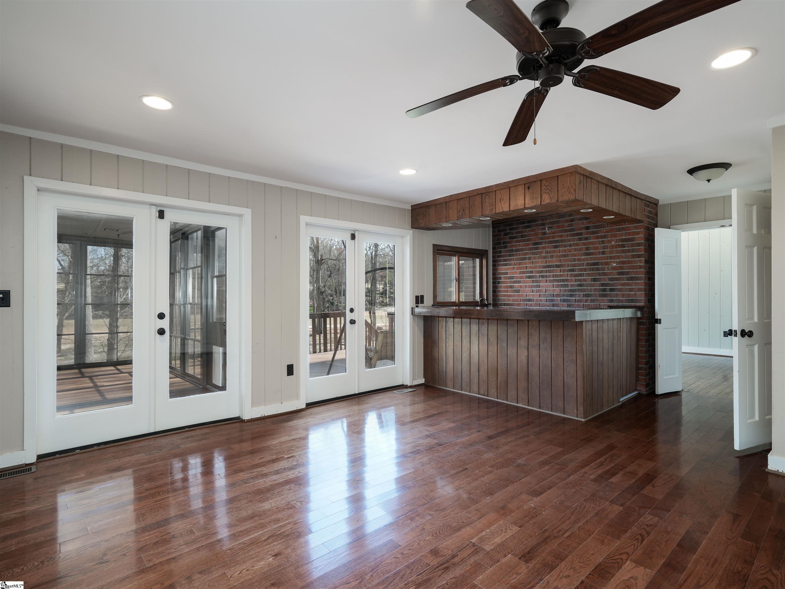 105 Long Point Way Simpsonville, SC 29681 - Photo 14 of 36 Gallery Image 14