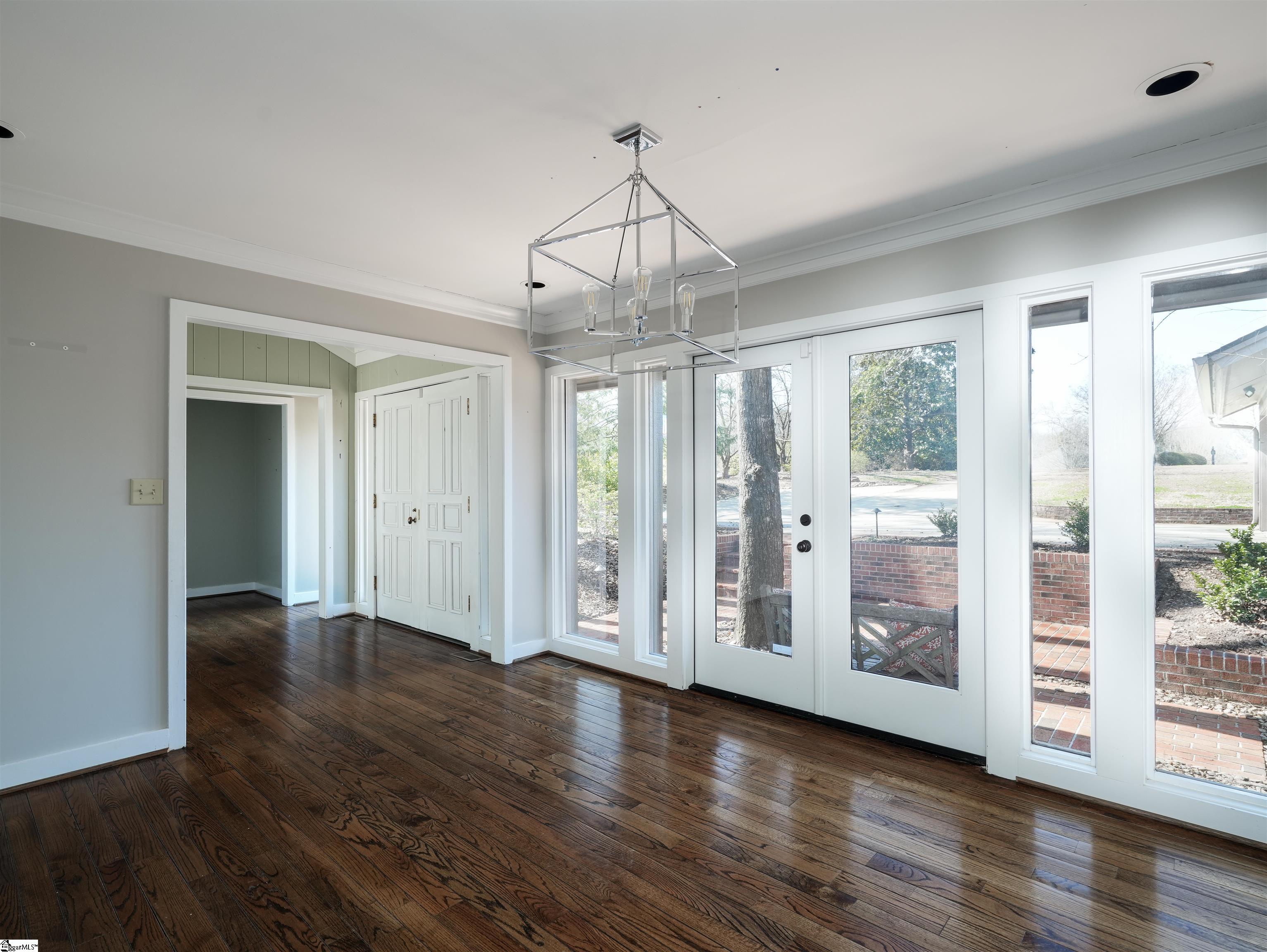 105 Long Point Way Simpsonville, SC 29681 - Photo 2 of 36 Gallery Image 2