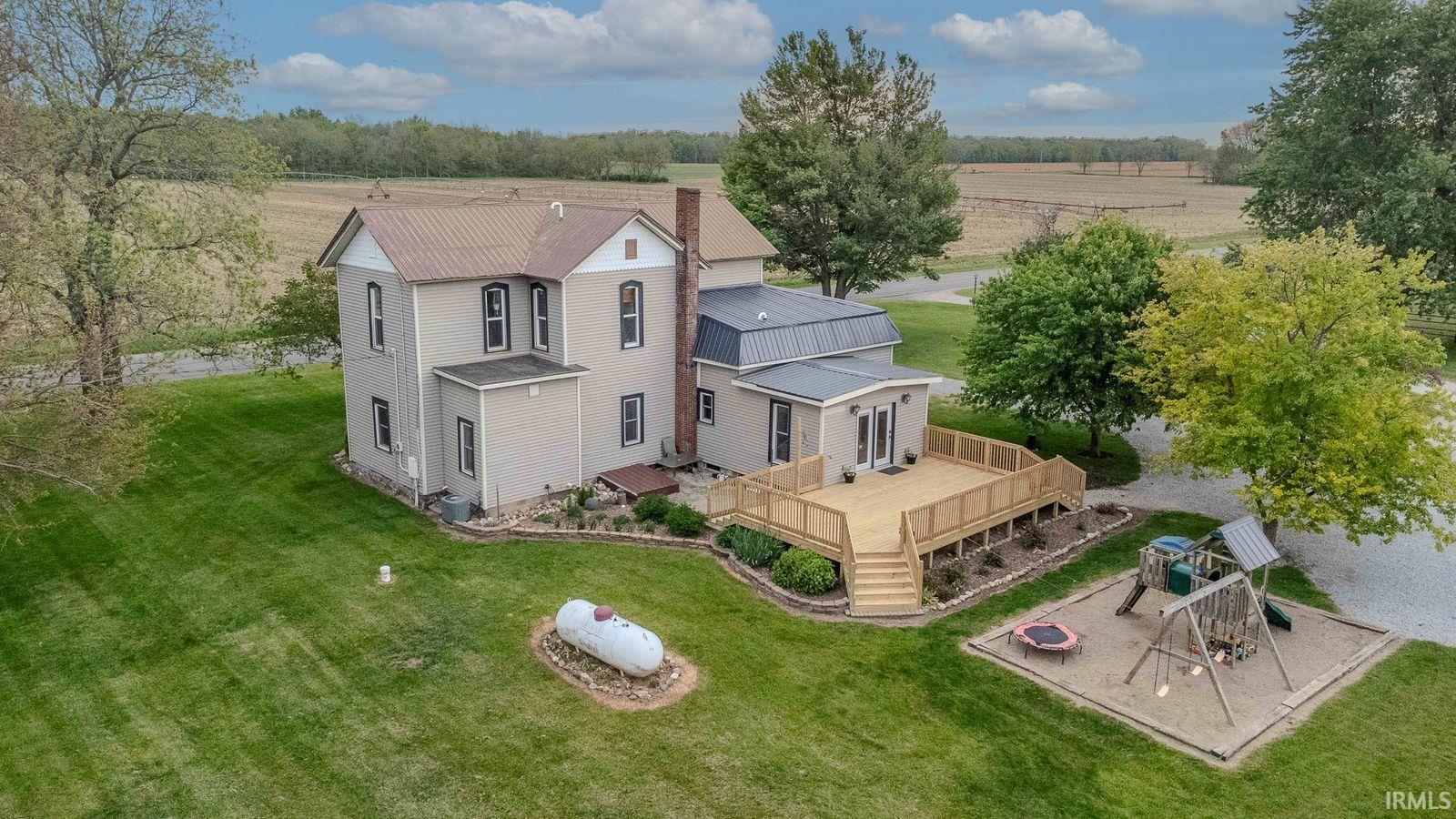 10820 County Road Ligonier, IN 46767 - Photo 4 of 34