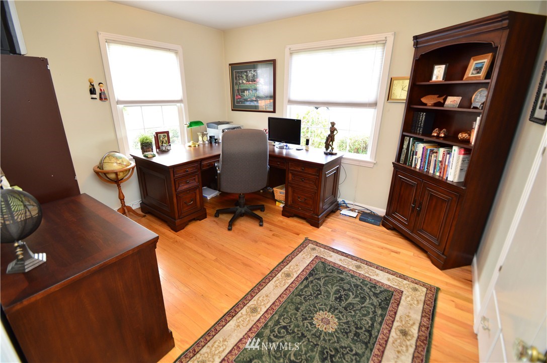 101 R Street Southeast Auburn, WA 98002 - Photo 7 of 25 Gallery Image 7