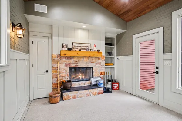 $649,900 | 8421 Squires Street Northeast, Rockford, MI 49341