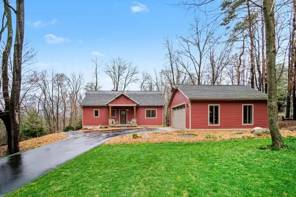 $649,900 | 8421 Squires Street Northeast, Rockford, MI 49341