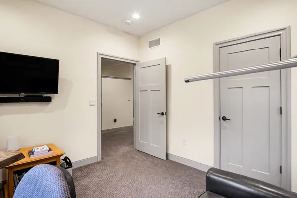 $649,900 | 8421 Squires Street Northeast, Rockford, MI 49341
