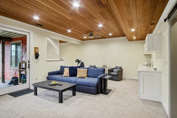 $649,900 | 8421 Squires Street Northeast, Rockford, MI 49341