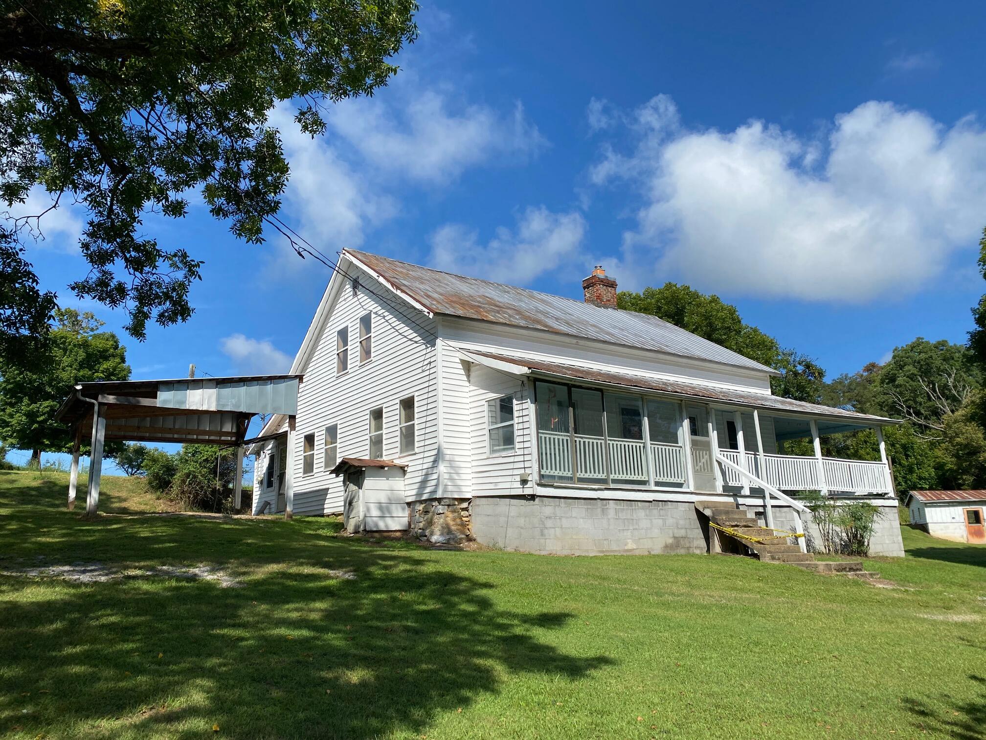 390 Tweed Springs Road Greeneville, TN 37743 - Photo 1 of 51 Rennner Front Porch