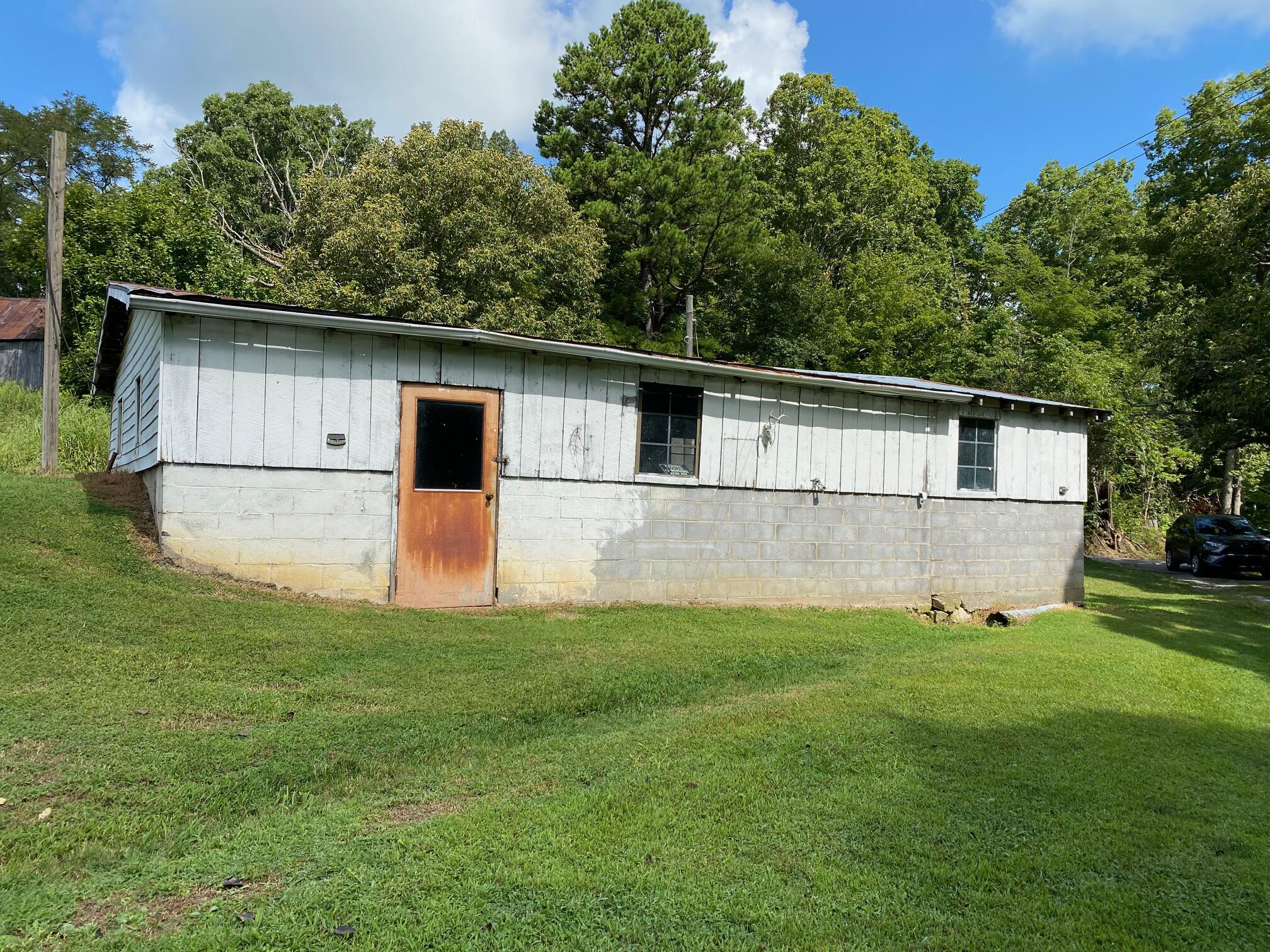 390 Tweed Springs Road Greeneville, TN 37743 - Photo 31 of 51 Renner Garage