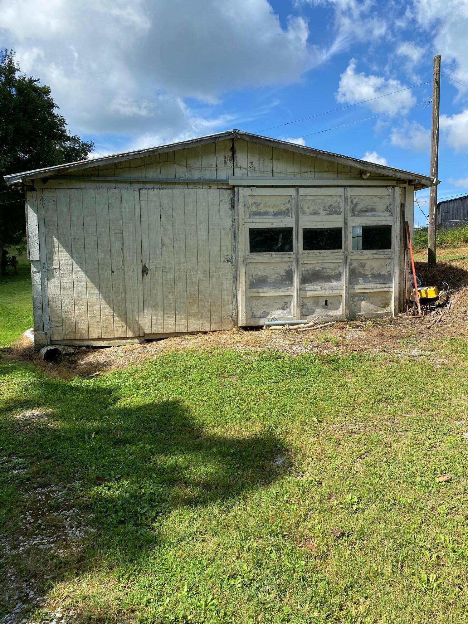 390 Tweed Springs Road Greeneville, TN 37743 - Photo 32 of 51 Renner Garage 2