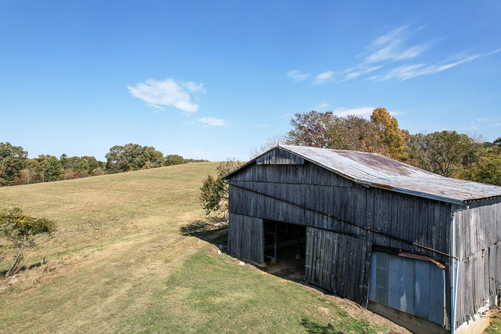 390 Tweed Springs Road Greeneville, TN 37743 - Photo 35 of 51 Tweed Springs barn