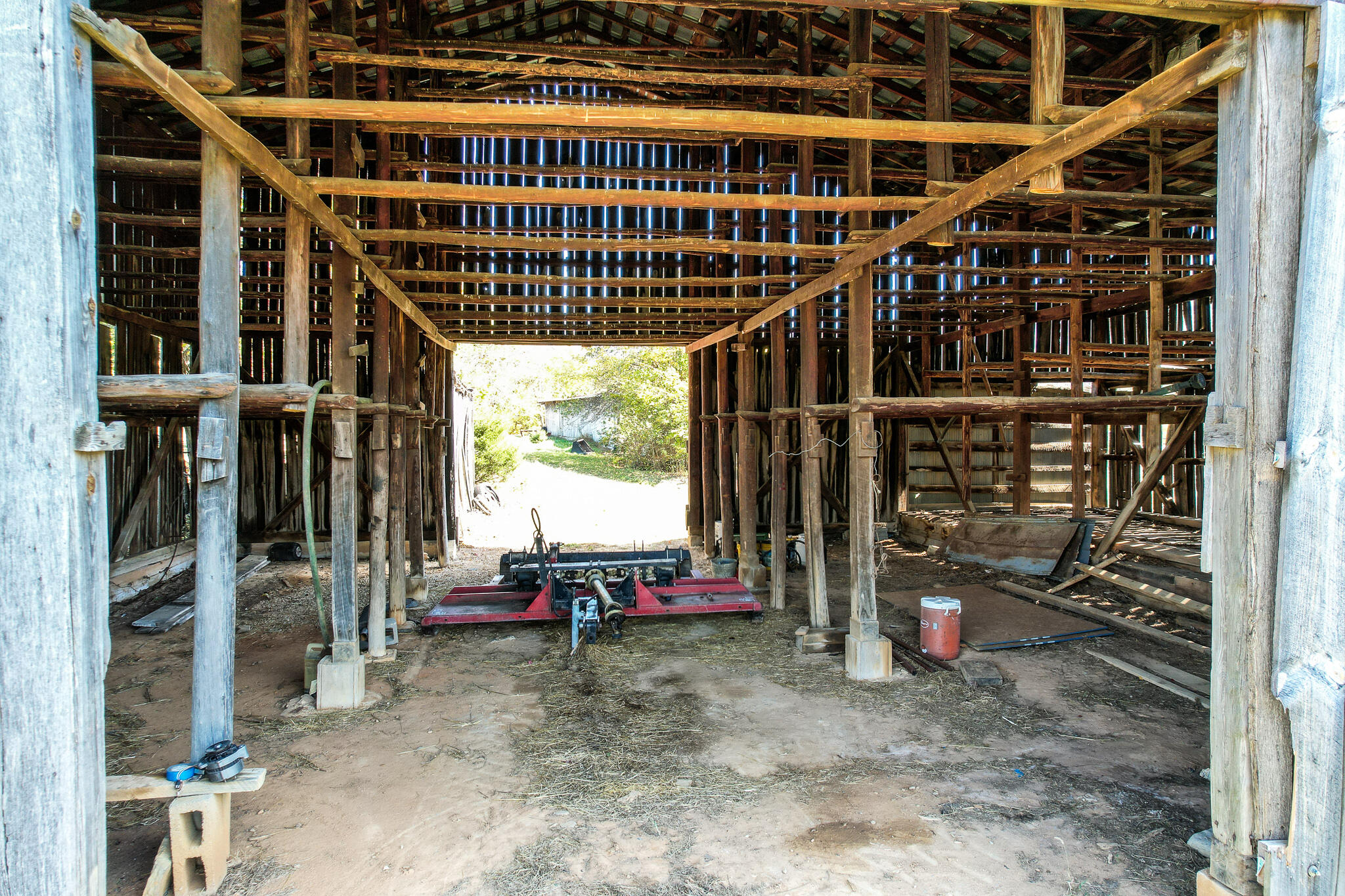 390 Tweed Springs Road Greeneville, TN 37743 - Photo 36 of 51 Tweed Springs tobacco barn