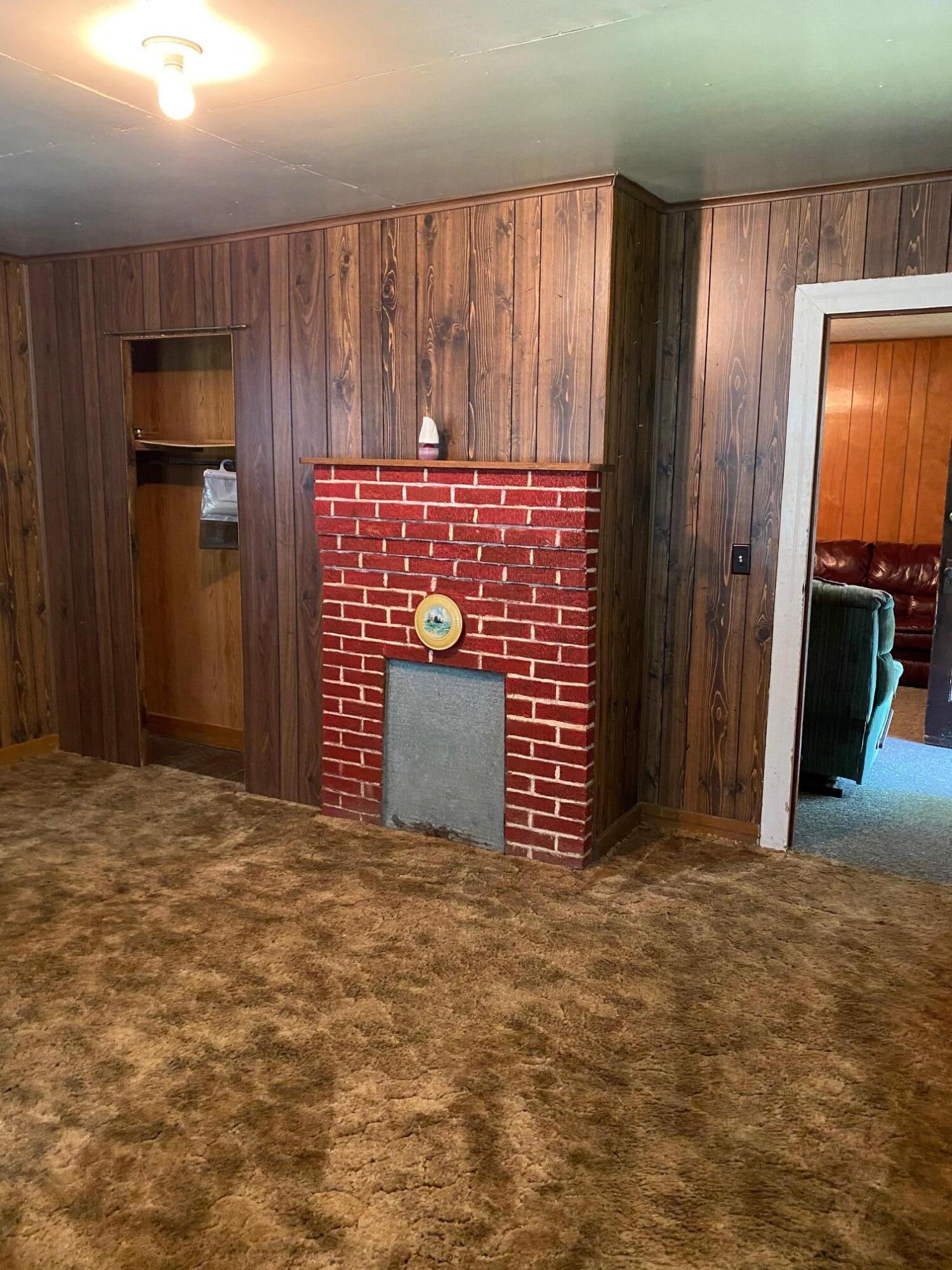 390 Tweed Springs Road Greeneville, TN 37743 - Photo 9 of 51 Renner Living room 2