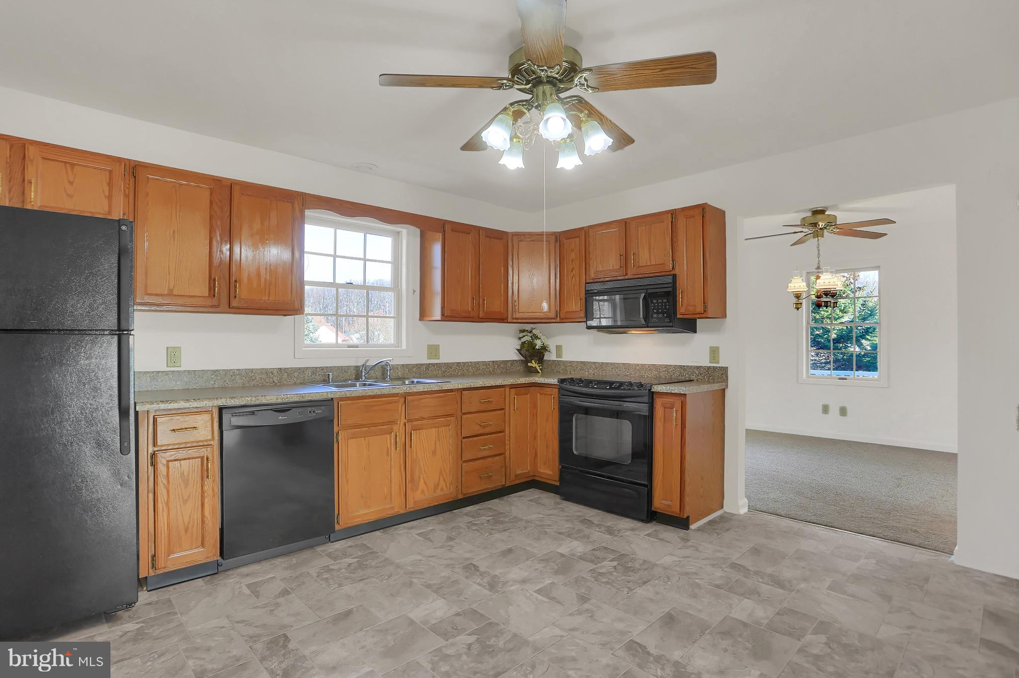 2485 Grandview Road Hanover, PA 17331 - Photo 10 of 23