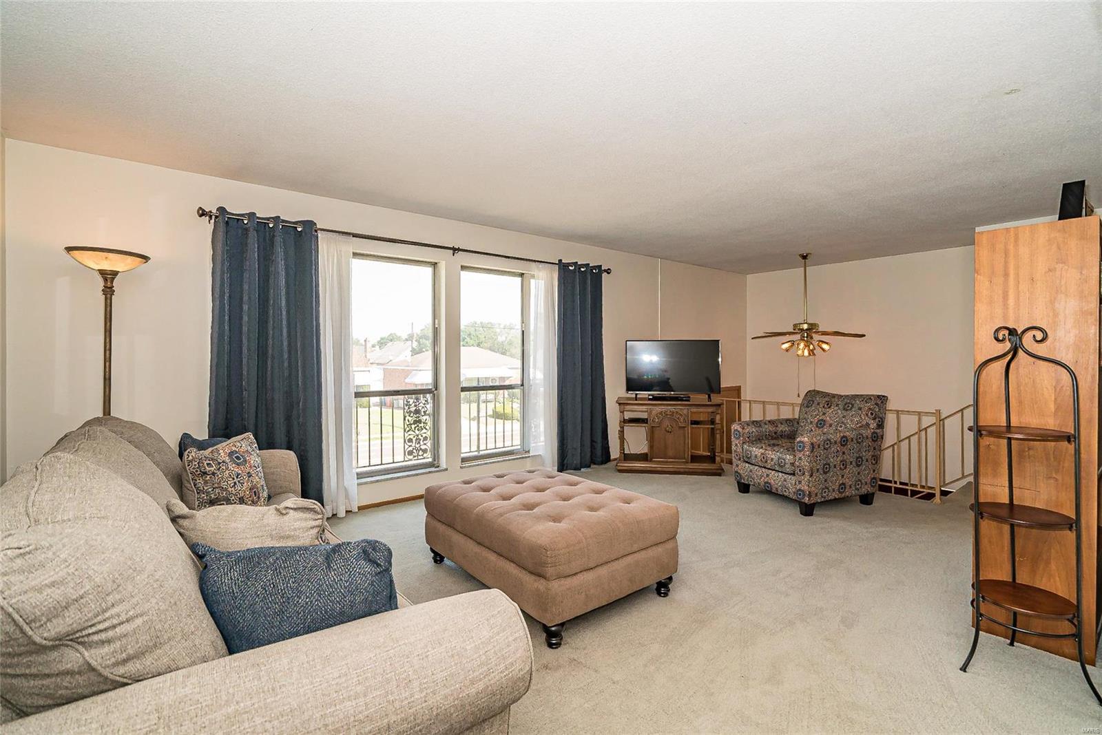 4712 Heege Road St. Louis, MO 63123 - Photo 8 of 40 Gallery Image 8