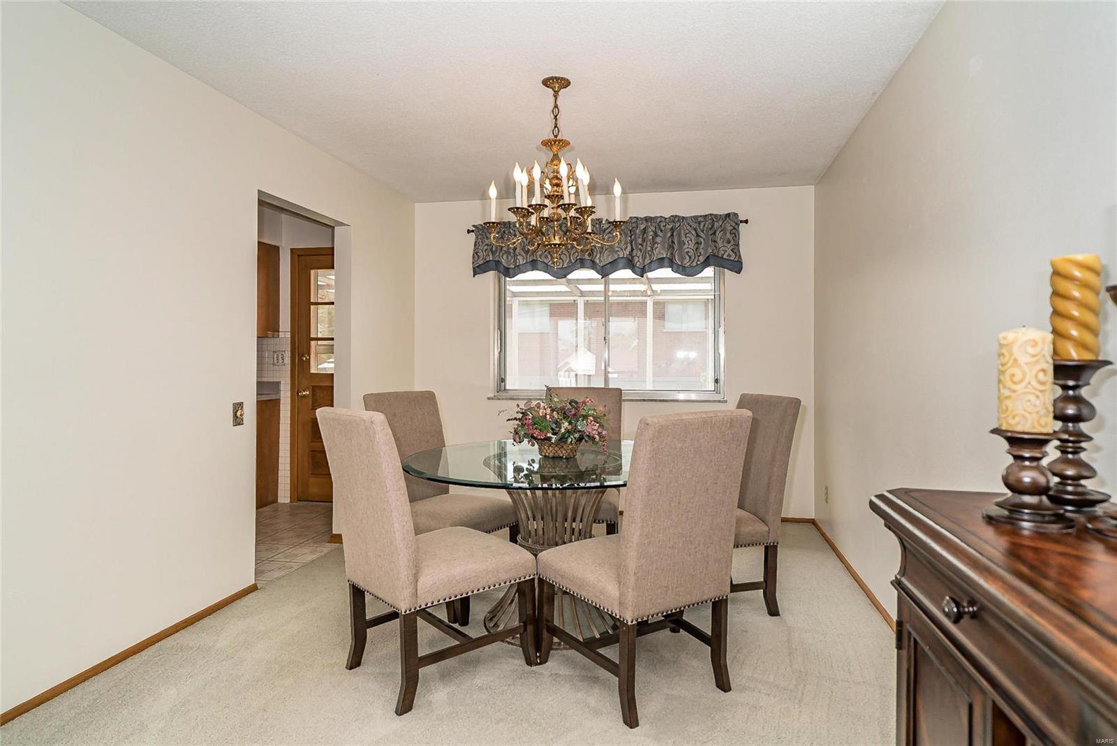 4712 Heege Road St. Louis, MO 63123 - Photo 9 of 40 Gallery Image 9