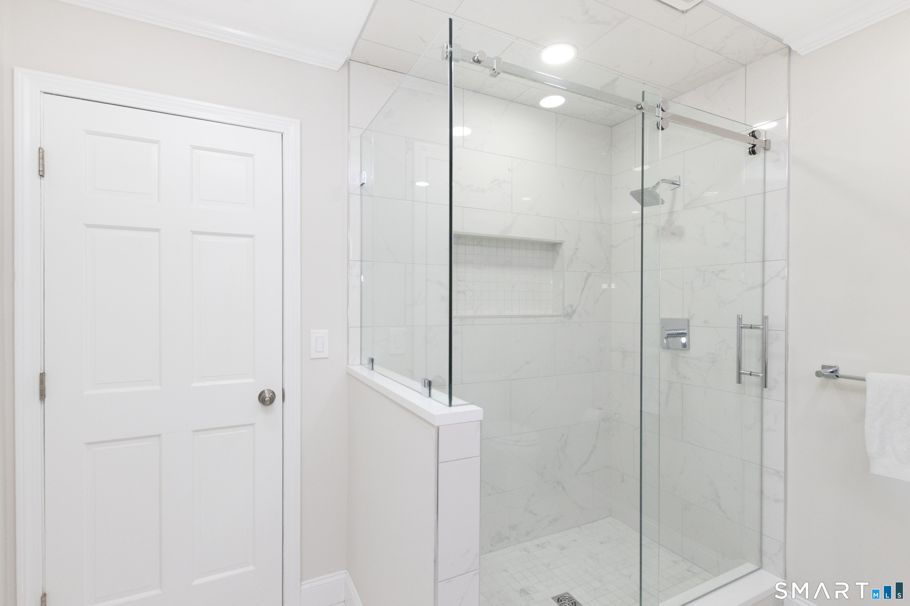 3 Crescent Lane Trumbull, CT 06611 - Photo 23 of 40