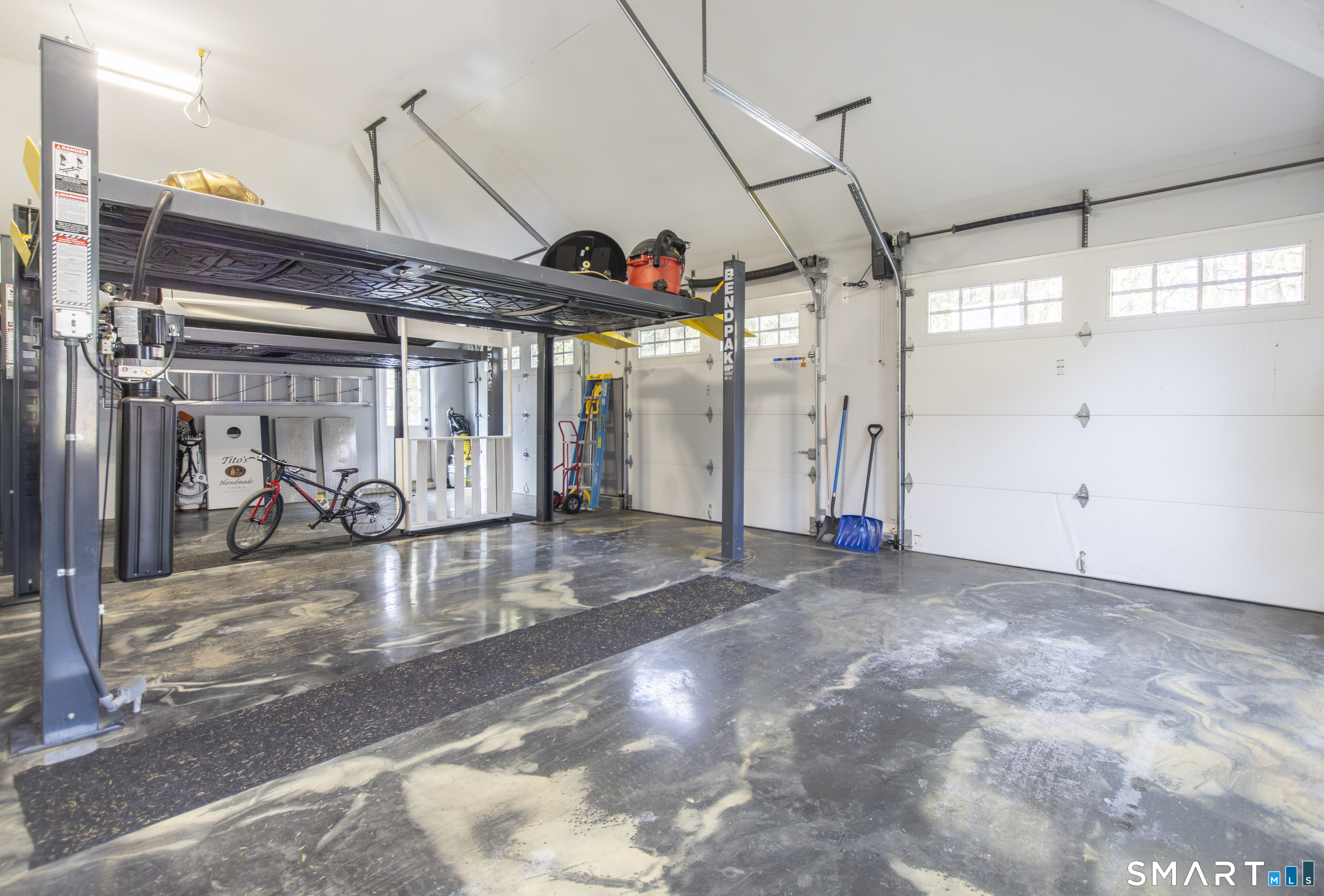 3 Crescent Lane Trumbull, CT 06611 - Photo 29 of 40