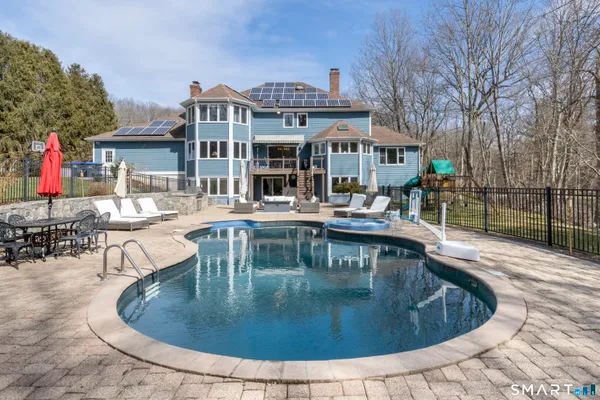$1,399,900 | 3 Crescent Lane, Trumbull, CT 06611