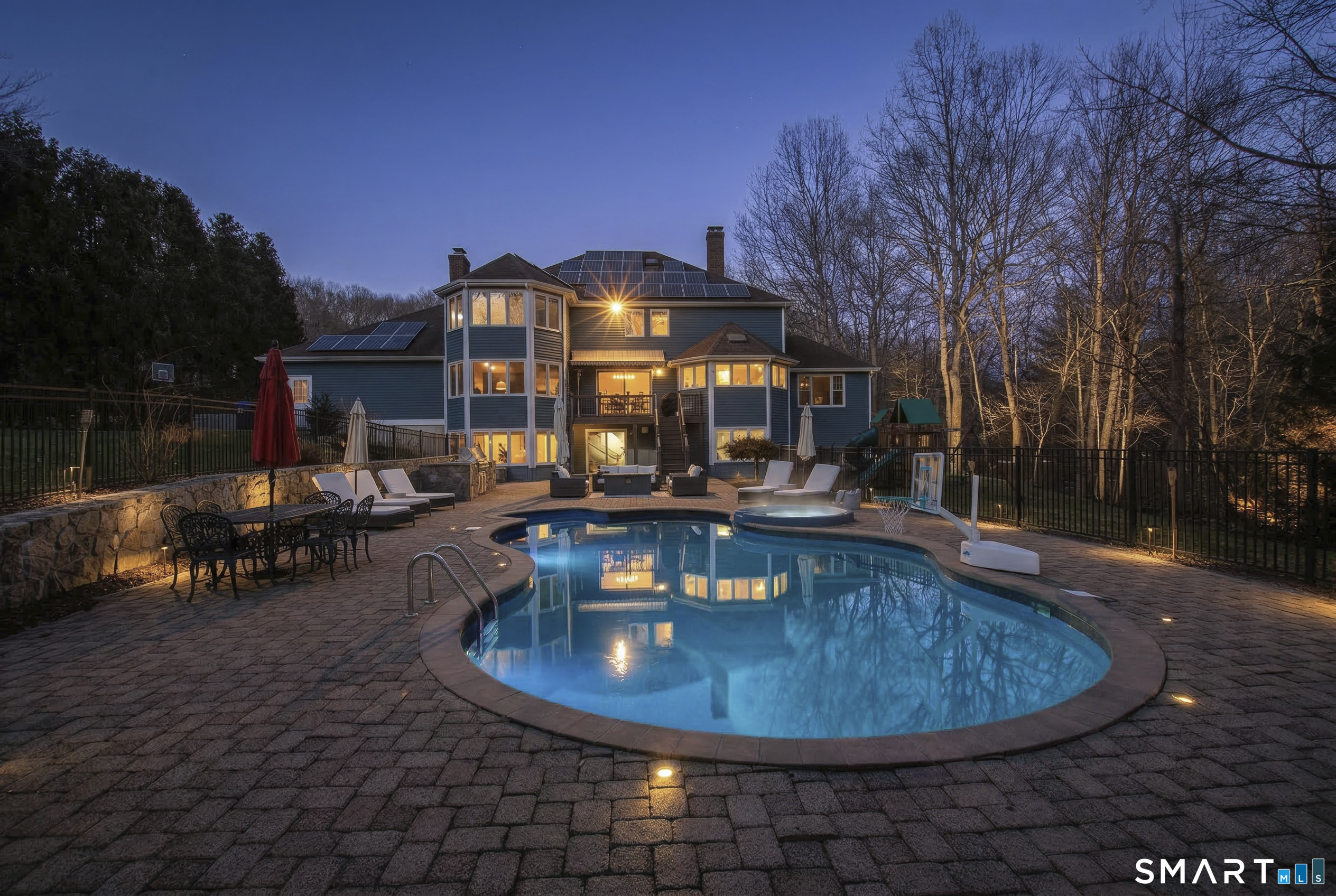 3 Crescent Lane Trumbull, CT 06611 - Photo 32 of 40