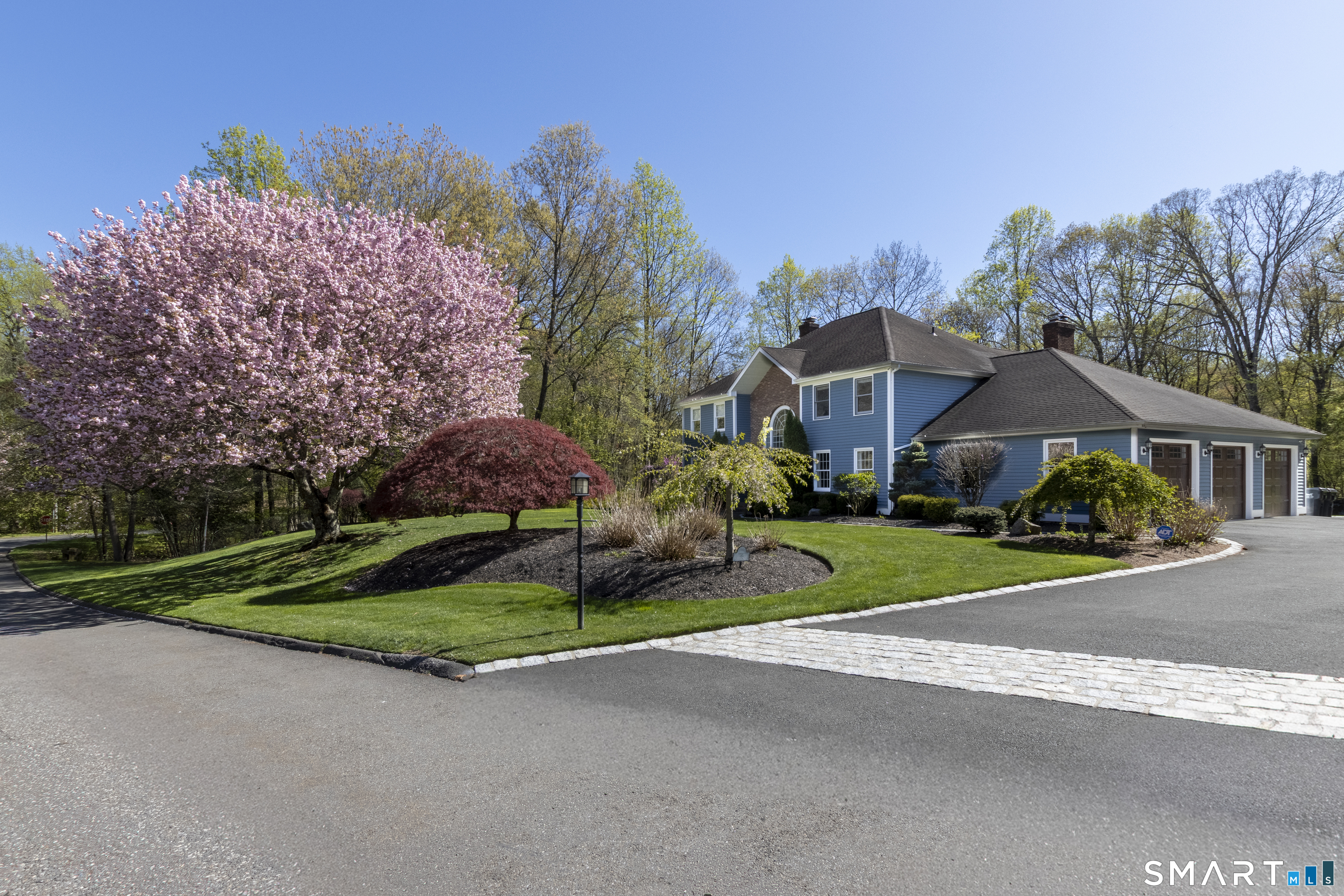 3 Crescent Lane Trumbull, CT 06611 - Photo 37 of 40