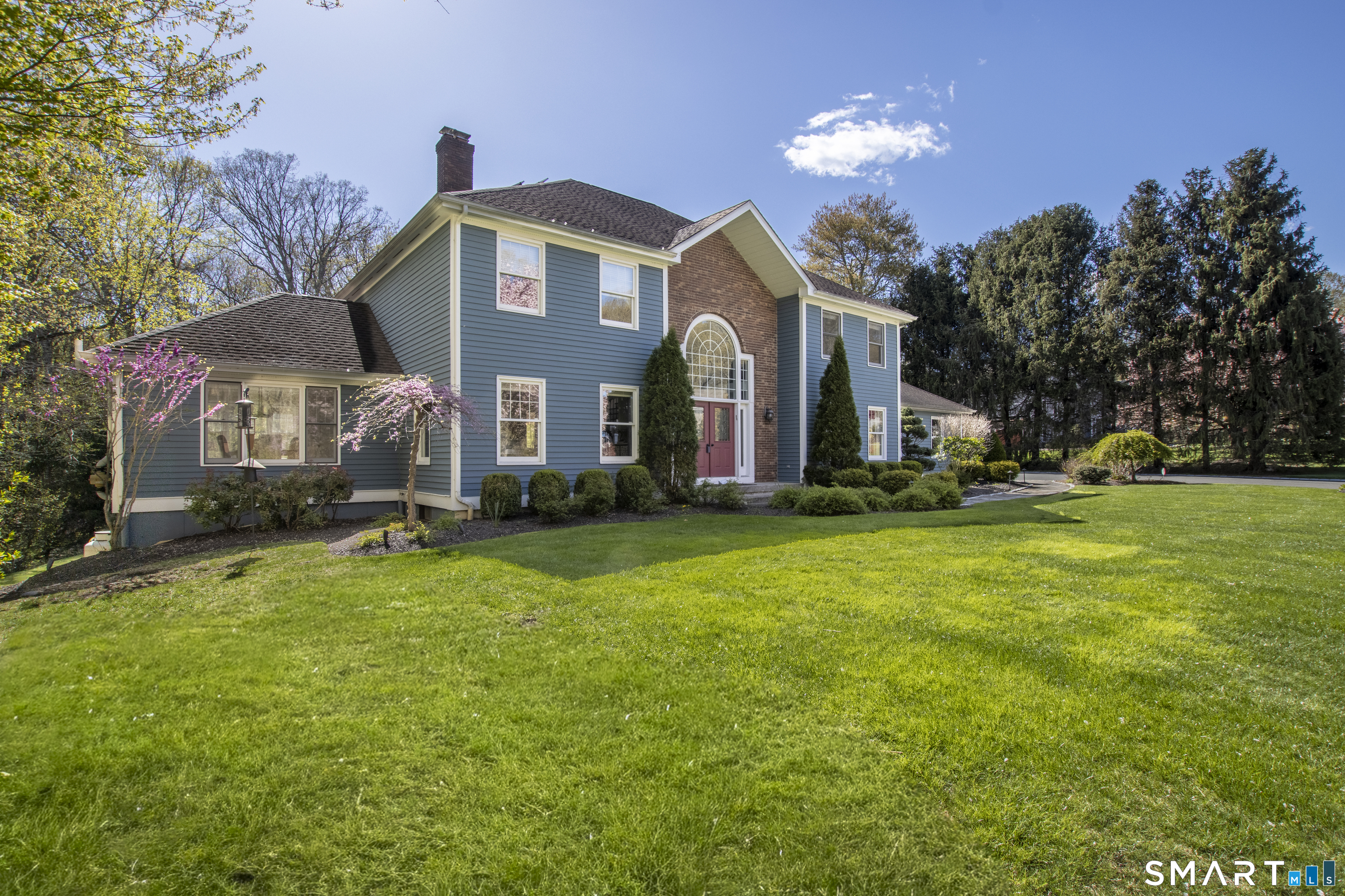 3 Crescent Lane Trumbull, CT 06611 - Photo 4 of 40