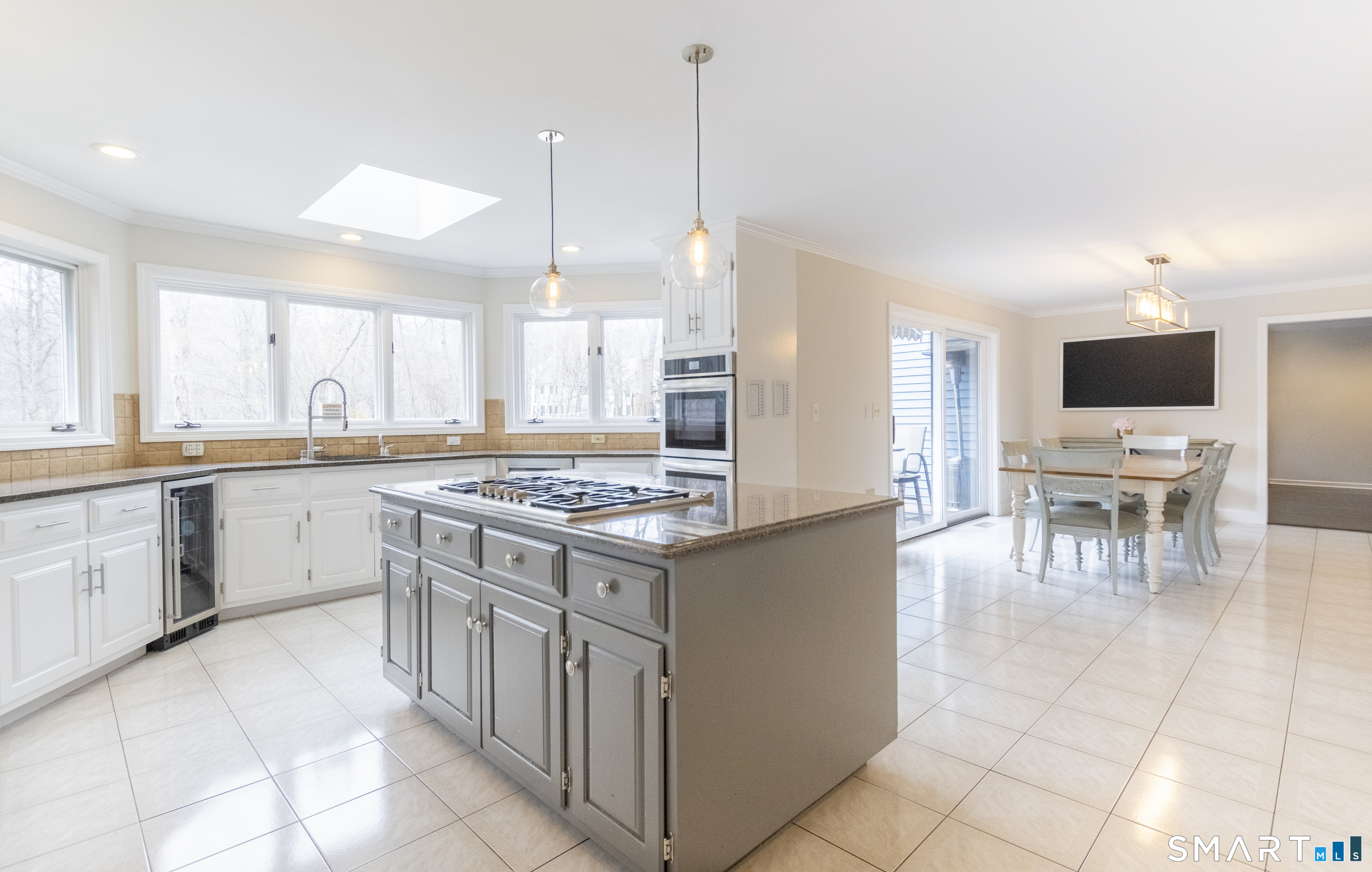 3 Crescent Lane Trumbull, CT 06611 - Photo 9 of 40