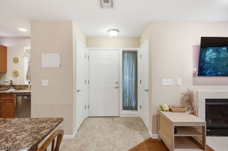 9 Sam Bonnell Drive, Unit 9 Clinton, NJ 08809 - Photo 5 of 30