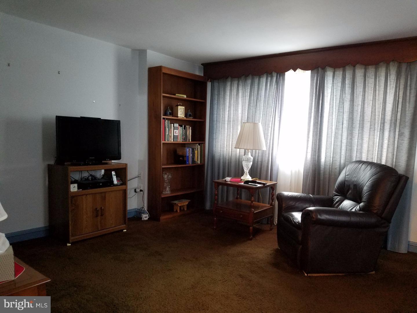 715 Dean Street Ridley Park, PA 19078 - Photo 3 of 13 Gallery Image 3