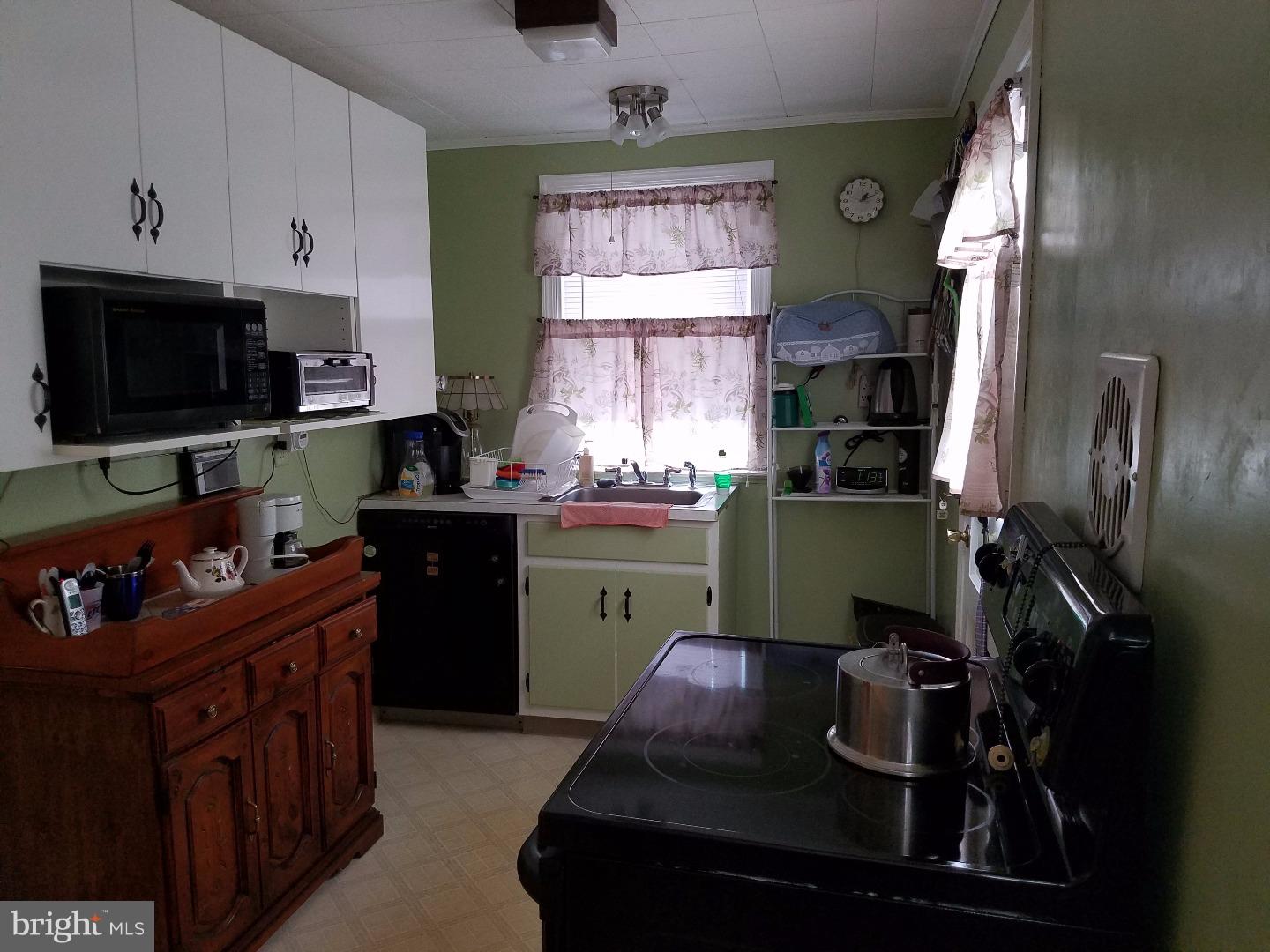 715 Dean Street Ridley Park, PA 19078 - Photo 6 of 13 Gallery Image 6